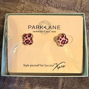 Park Lane Gold-Edged Pink Leopard Clover Studs